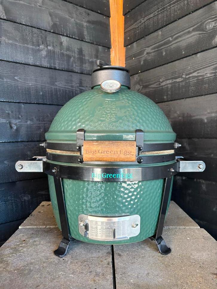 Big Green Egg MiniMax incl. ConvEGGtor, Tuin en Terras, Houtskoolbarbecues, Gebruikt, Met accessoires, Ophalen