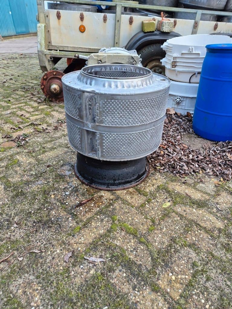 Wastrommel vuurton waterfilter moestuin, Ophalen