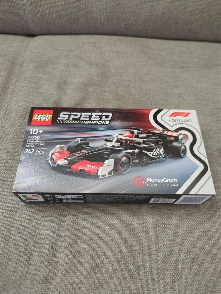Lego F1 raceauto Haas, Ophalen of Verzenden, Zo goed als nieuw, Overige schalen, Auto onroad