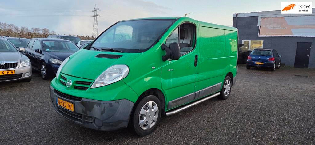Nissan Primastar Vivaro Trafic 2.0 dci L1H1 Visia AIRCO 84KW, Auto's, Bestelauto's, Euro 5, 4 cilinders, Bedrijf, Geïmporteerd