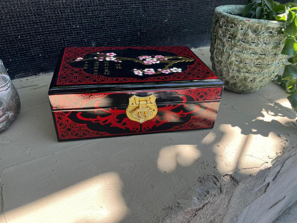 Chinese lak sieradenkist juwelenkist chinees kist, Verburgt Vintage, Ophalen of Verzenden, Schipluidenlaan 20 5035KJ Tilburg, https://verburgtvintage.nl/#contact