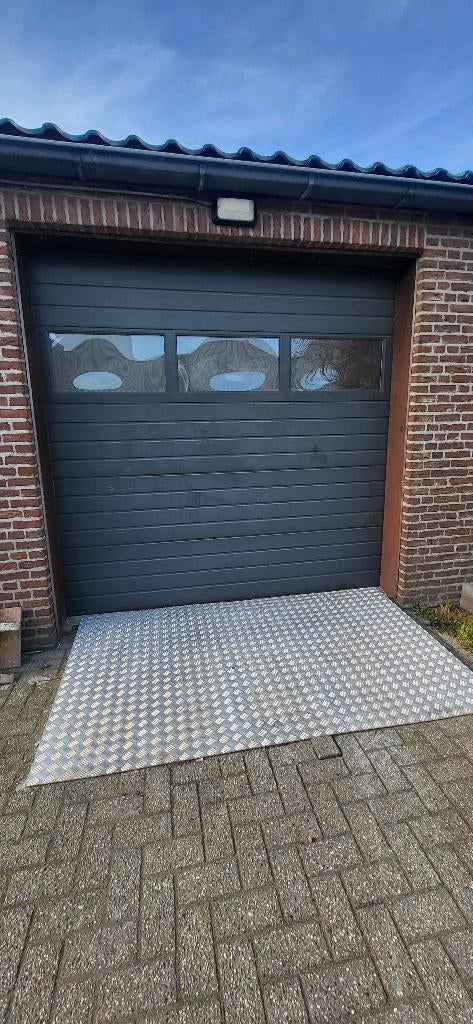Garagedeur Sectionaal  electrisch, Ophalen, Kunststof, Garagedeur, Zo goed als nieuw