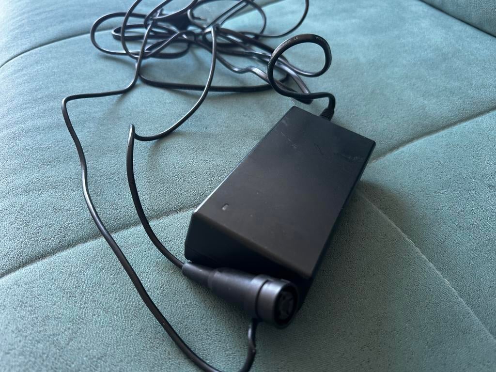 48 volt Gazelle Innergy oplader., Fietsen en Brommers, Fietsaccessoires | Fietsaccu's, Ophalen, Zo goed als nieuw