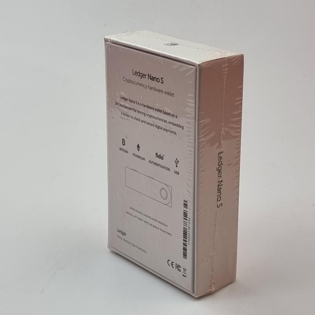 Ledger Nano S Plus Hardware Wallet | Nieuw in seal, Computers en Software, USB Sticks, Flex Ltd., Nieuw, https://flex.com/contact-us