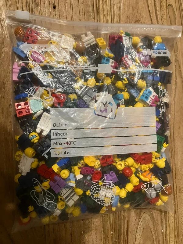LEGO – A Lot of Minifigures!, Ophalen of Verzenden, Zo goed als nieuw, Losse stenen, Lego