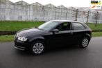 Audi A3 1.2 TFSI Attraction Advance, Euro 5, Gebruikt, 4 cilinders, Zwart