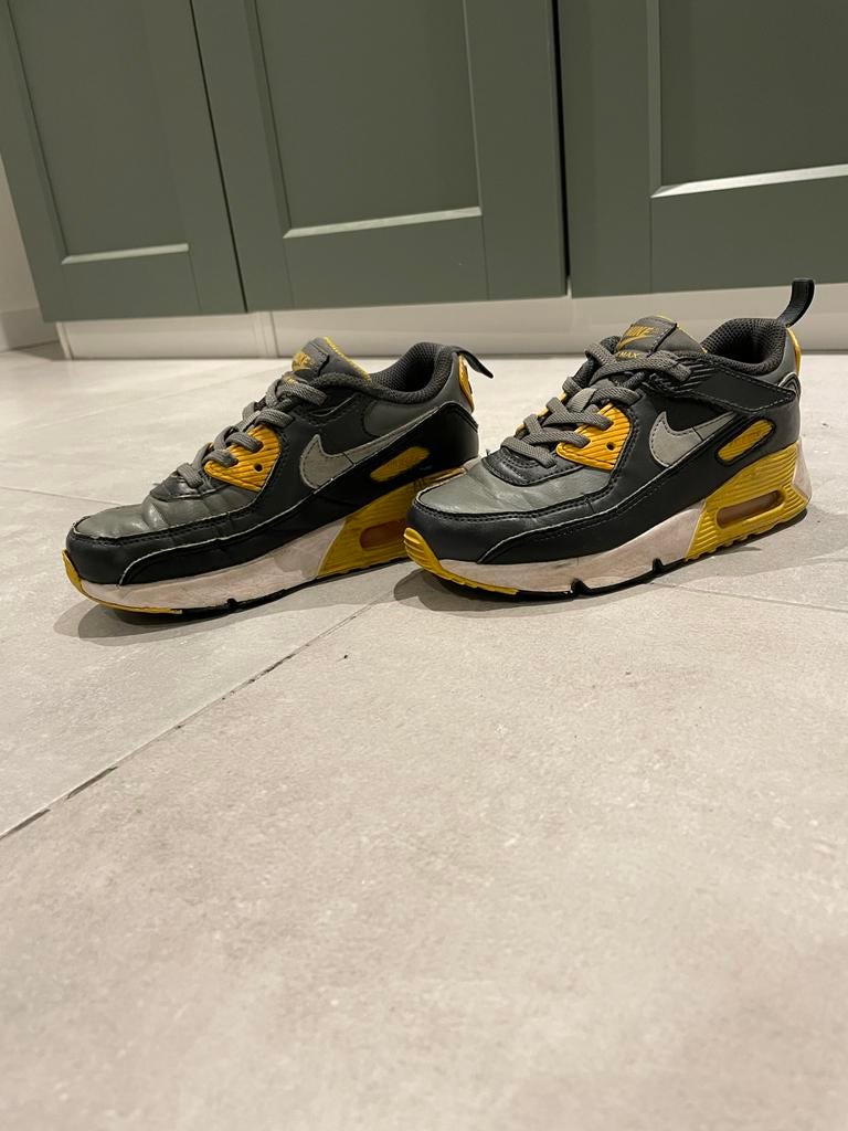 Nike Air Max Classic - Maat eur31.5 (31.5), Kinderen en Baby's, Kinderkleding | Schoenen en Sokken, Ophalen of Verzenden, Gebruikt