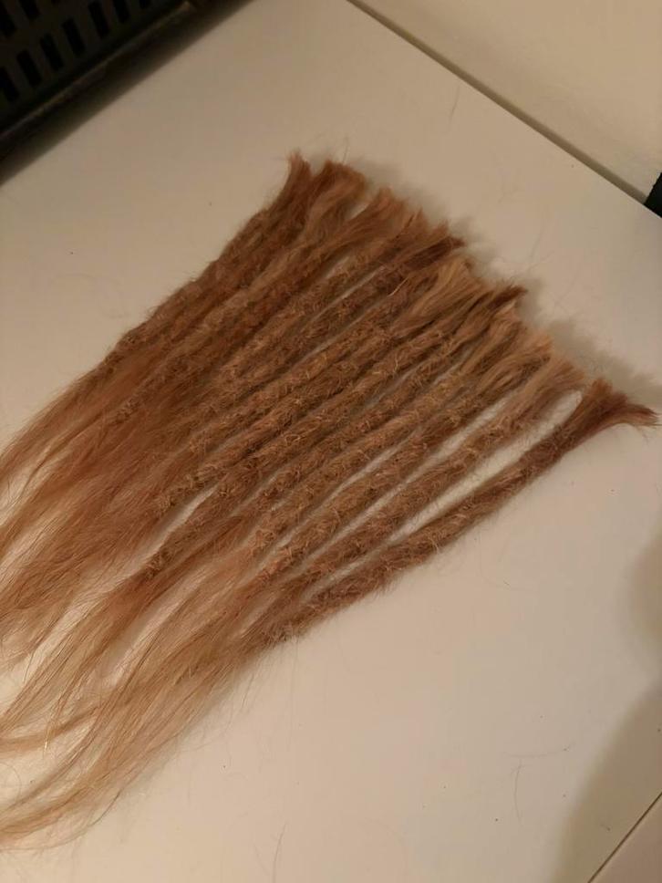 Human hair blond dreadlocks extensions, Sieraden, Tassen en Uiterlijk, Uiterlijk | Haarverzorging, Zo goed als nieuw, Pruik of Haarverlenging