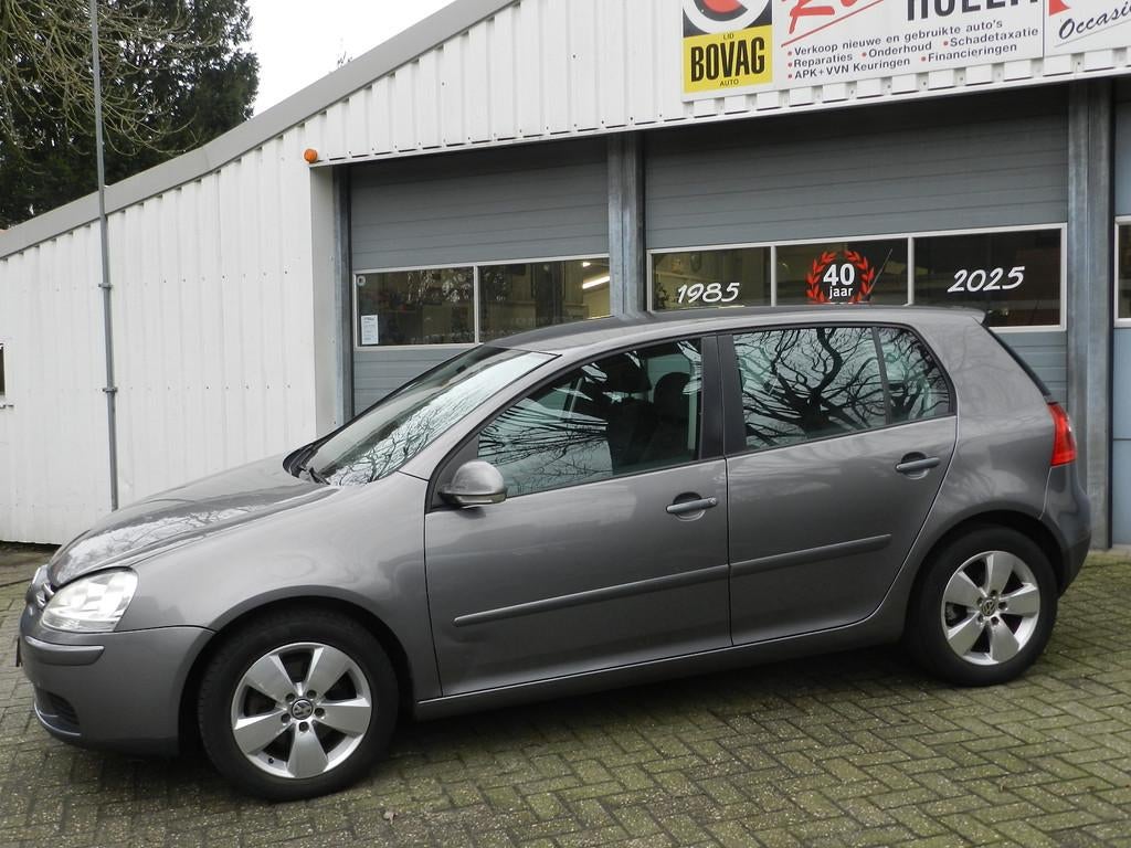 Volkswagen Golf 1.6 5Deurs Optive 4 Airco Navi LMV Isofix Me, Voorwielaandrijving, Gebruikt, 4 cilinders, 620 kg