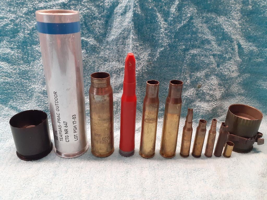 Hulzen set KL-KLu 12st. set2(ONKLAAR), Verzamelen, Militaria | Algemeen, Ophalen of Verzenden, Landmacht, Nederland, Hulzen of Bodemvondsten