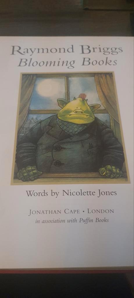 Raymond Briggs Blooming Books, Boeken, Kinderboeken | Jeugd | onder 10 jaar, Zo goed als nieuw, Fictie algemeen, Ophalen of Verzenden