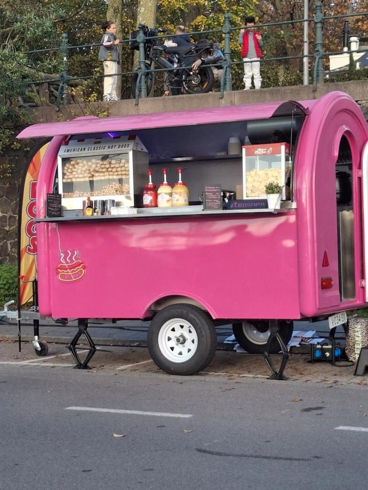 Patatkraam/ Frietkraam/ Foodtruck huren op locatie, Hobby en Vrije tijd, Feestartikelen | Verhuur, Zo goed als nieuw, Overige