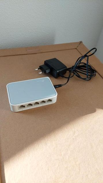 TP-Link 5-Poorts Switch 10/100 Mbps beschikbaar voor biedingen