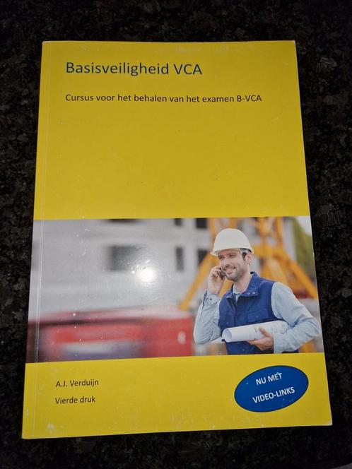 Cursusboek voor het behalen van het diploma B-VCA, Boeken, Studieboeken en Cursussen, Zo goed als nieuw, Niet van toepassing, Alpha