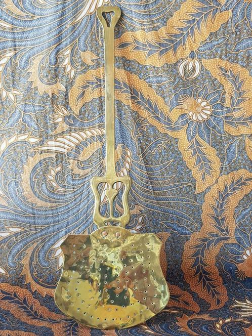 Mooie antieke schuimspaan uit Engeland 57,5 cm. 18de eeuw., Antiek en Kunst, Antiek | Koper en Brons, Koper, Ophalen of Verzenden
