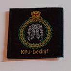 Borstembleem van het KPU bedrijf van defensie, Verzamelen, Militaria | Algemeen, Ophalen of Verzenden, Landmacht, Nederland, Embleem of Badge