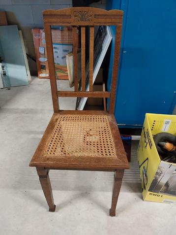 Stoel met webbing zitting beschikbaar voor biedingen
