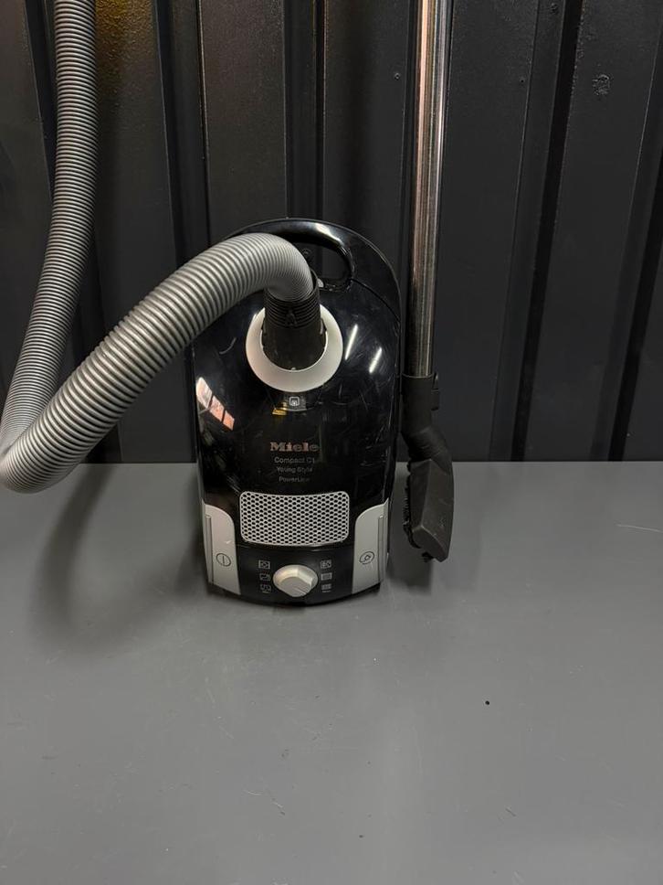 Miele stofzuiger c1, Witgoed en Apparatuur, Stofzuigers, Zo goed als nieuw, Ophalen of Verzenden