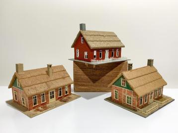 POLA: set van 3 rieten dak huizen voor H0-spoor beschikbaar voor biedingen