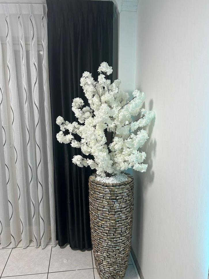 Schelpenvazen met bloesem boom, Huis en Inrichting, Woonaccessoires | Kunstplanten en Kunstbloemen, Zo goed als nieuw, Ophalen of Verzenden