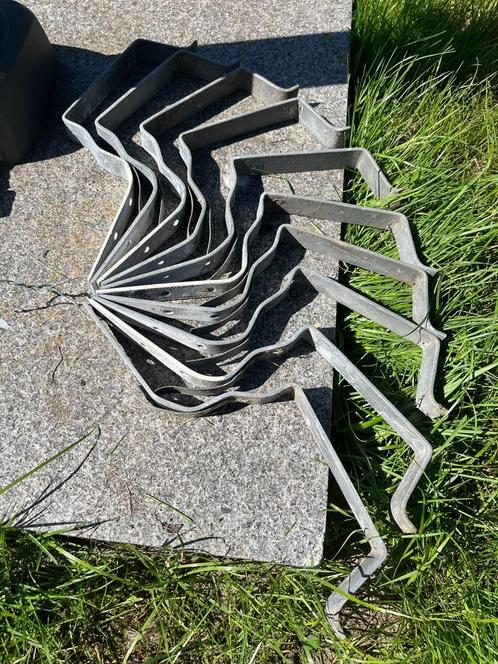 10 Gegalvaniseerde dakgootbeugels 125 mm - grijs., Doe-het-zelf en Verbouw, IJzerwaren en Bevestigingsmiddelen, Zo goed als nieuw