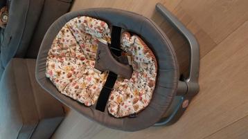 Nuna Leaf met kussen beschikbaar voor biedingen