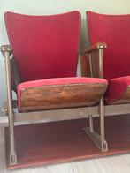 Vintage bioscoopstoelen-duo – rood velours, prima staat, Huis en Inrichting, Fauteuils, Ophalen, Minder dan 75 cm, Zo goed als nieuw