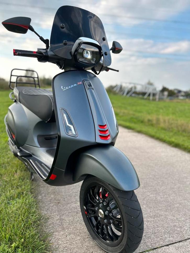 Vespa Sprint S - bj 2020 - 5600 km !, Fietsen en Brommers, Scooters | Vespa, Zo goed als nieuw, Vespa S, Maximaal 25 km/u, Benzine