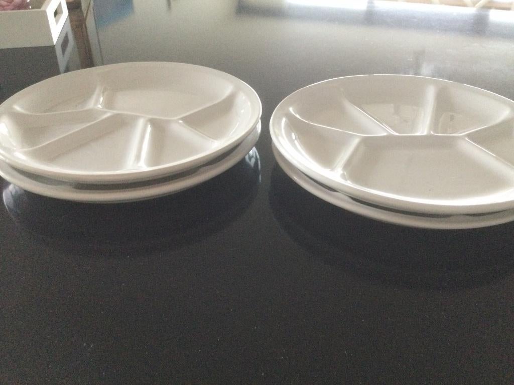 4 Fondueborden, Huis en Inrichting, Keuken | Servies, Ophalen, Zo goed als nieuw, Overige stijlen, Bord(en)