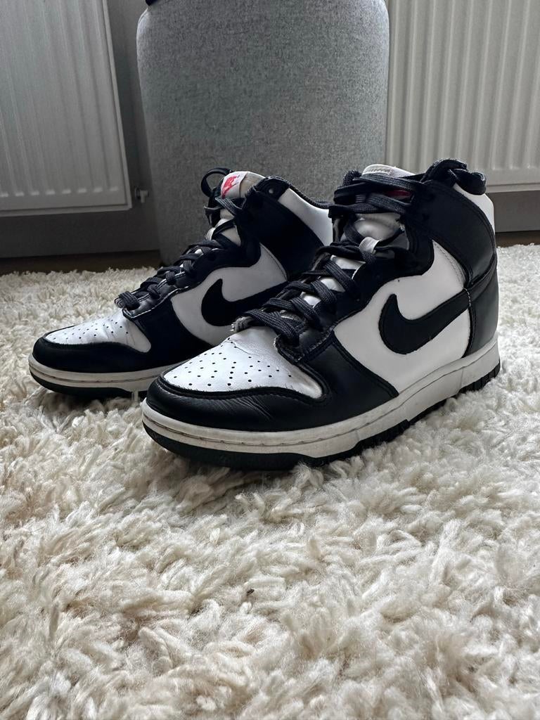 Nike Panda Dunk High - Maat 38.5 - Goede Staat, Kleding | Dames, Schoenen, Ophalen of Verzenden, Gedragen, Zwart, Sneakers of Gympen