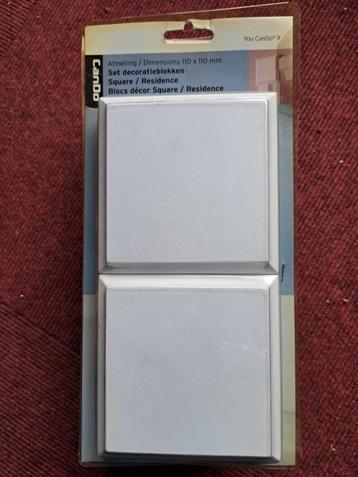 Setje decoratie blokken voor deurkozijnen  beschikbaar voor biedingen