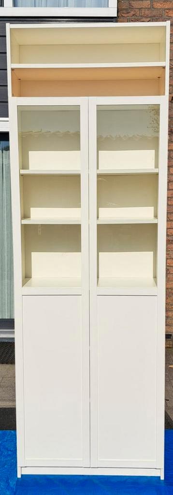 Ikea BILLY/OXBERG Boekenkast 80x32x237 cm

 beschikbaar voor biedingen