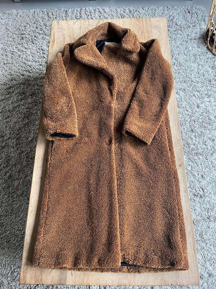 Bruine teddy jas van Zara size XS, Kleding | Dames, Jassen | Winter, Zo goed als nieuw, Maat 34 (XS) of kleiner, Bruin, Ophalen of Verzenden