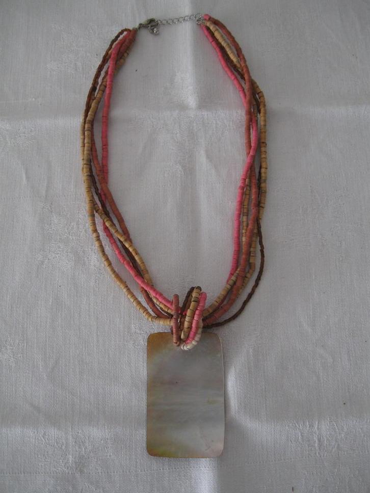 Mooie ketting natuurlijke materialen schelp hout, Sieraden, Tassen en Uiterlijk, Kettingen, Zo goed als nieuw, Overige materialen