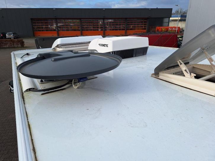 Oyster vol automatische sateliet schotel, Caravans en Kamperen, Camper-accessoires, Zo goed als nieuw, Ophalen
