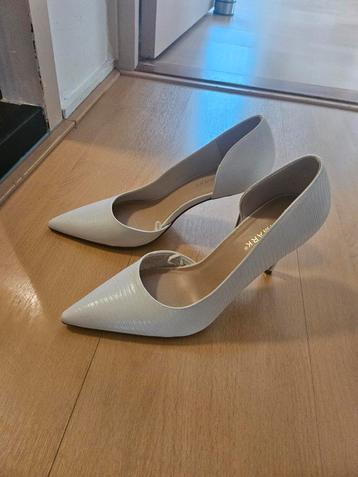 Schoenen hoge hak / Dinner or party shoes beschikbaar voor biedingen