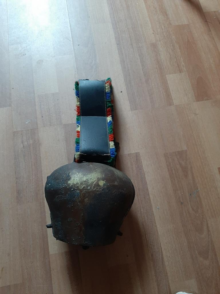 Oude koeienbel met riem, Ophalen of Verzenden