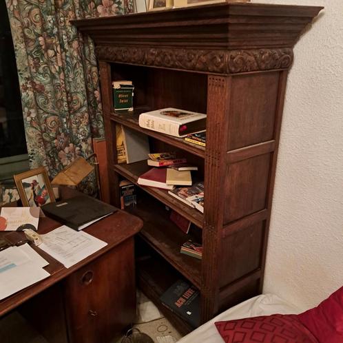 Antieke Eiken Boekenkast met Houtsnijwerk spotkoopje, Huis en Inrichting, Kasten | Boekenkasten, Gebruikt, 50 tot 100 cm, 150 tot 200 cm