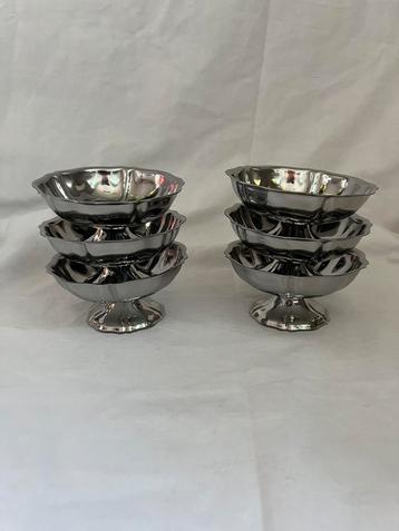 Vintage Franse RVS ijscoupes Guy Degrenne | tulpvorm | retro beschikbaar voor biedingen