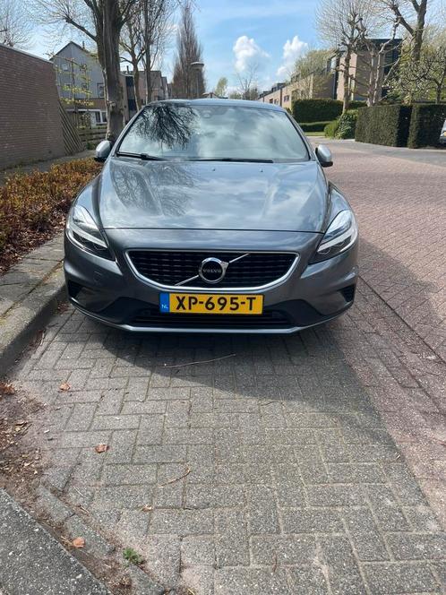 Volvo V40 1.5 T3 152PK 2019 Grijs 183000km, Auto's, Volvo, Particulier, V40, Achteruitrijcamera, Adaptieve lichten, Bluetooth