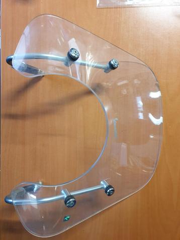 vespa primavera windscherm  beschikbaar voor biedingen