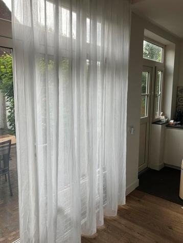 Inbetween gordijn. Wit beschikbaar voor biedingen
