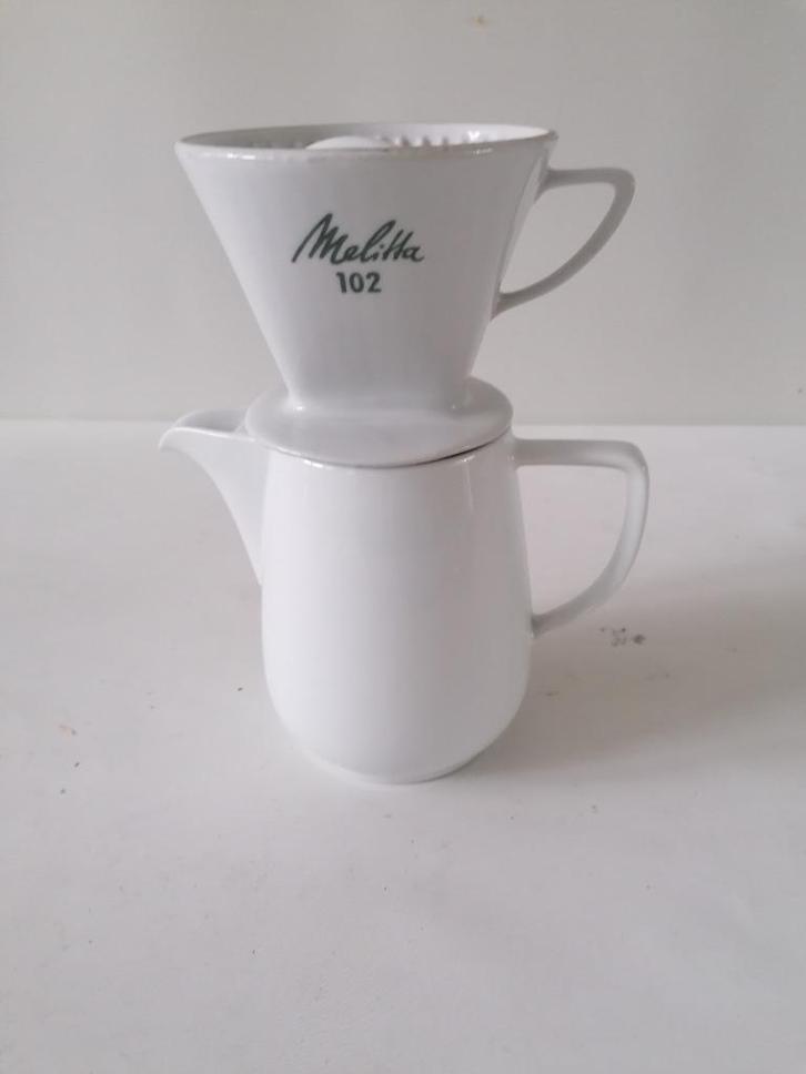 melitta koffiepot met filter nr 102 izgst kleur wit, Antiek en Kunst, Antiek | Servies los, Verzenden