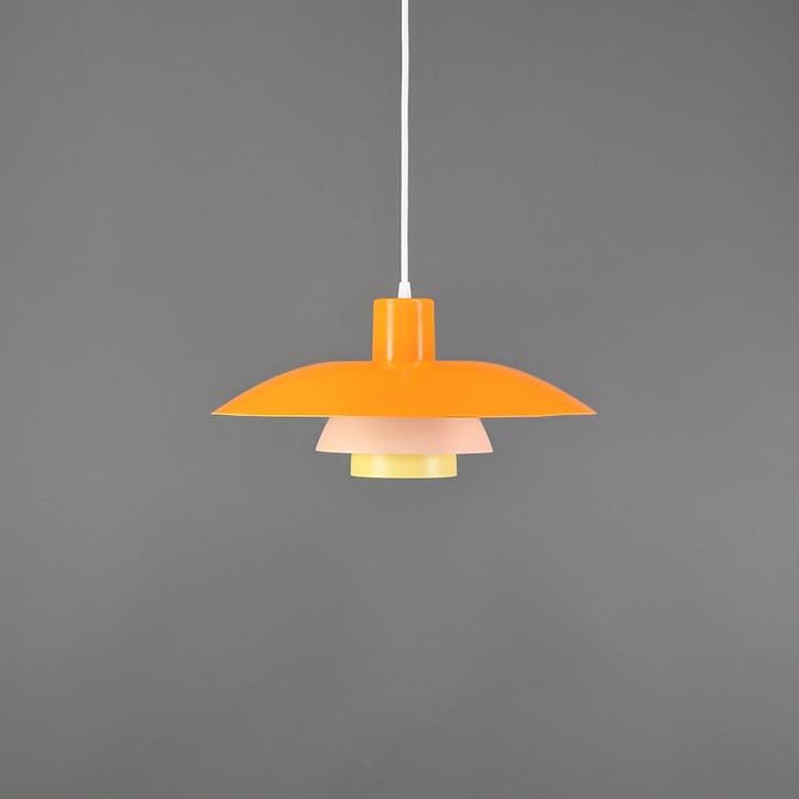 PH 4/3 Louis Poulsen Lamp – Iconisch Deens Design, Huis en Inrichting, Lampen | Hanglampen, Zo goed als nieuw, 75 cm of meer, Kunststof