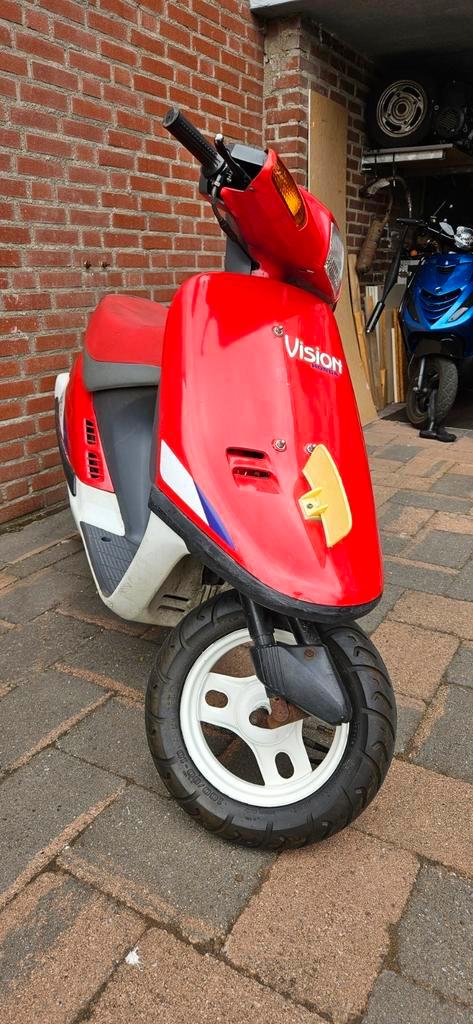 Honda vision met-in, Fietsen en Brommers, Brommers | Honda, Gebruikt, Overige modellen, Maximaal 45 km/u, Ophalen