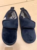 Kinder Slofjes LC Waikiki Maat 26 4€, Ophalen, Zo goed als nieuw, Lc Waikiki