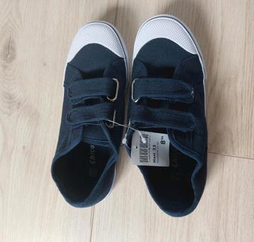 Gymschoenen Mt 33 beschikbaar voor biedingen