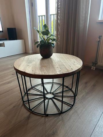 Salontafel beschikbaar voor biedingen