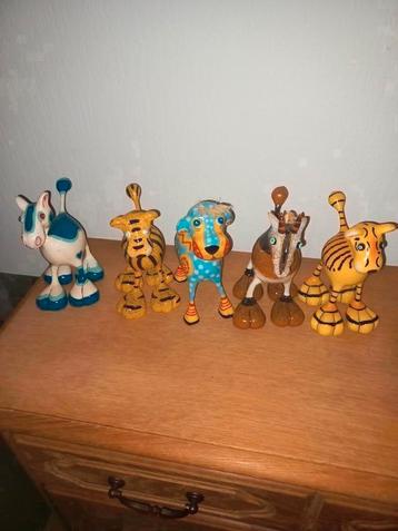 Beeld Topp Arts handgeschilderde beeldjes van diertjes.  beschikbaar voor biedingen