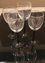 4# Luminarc wijnglazen met zwarte voet, Huis en Inrichting, Keuken | Servies, Ophalen, Glas of Glazen, Effen, Glas